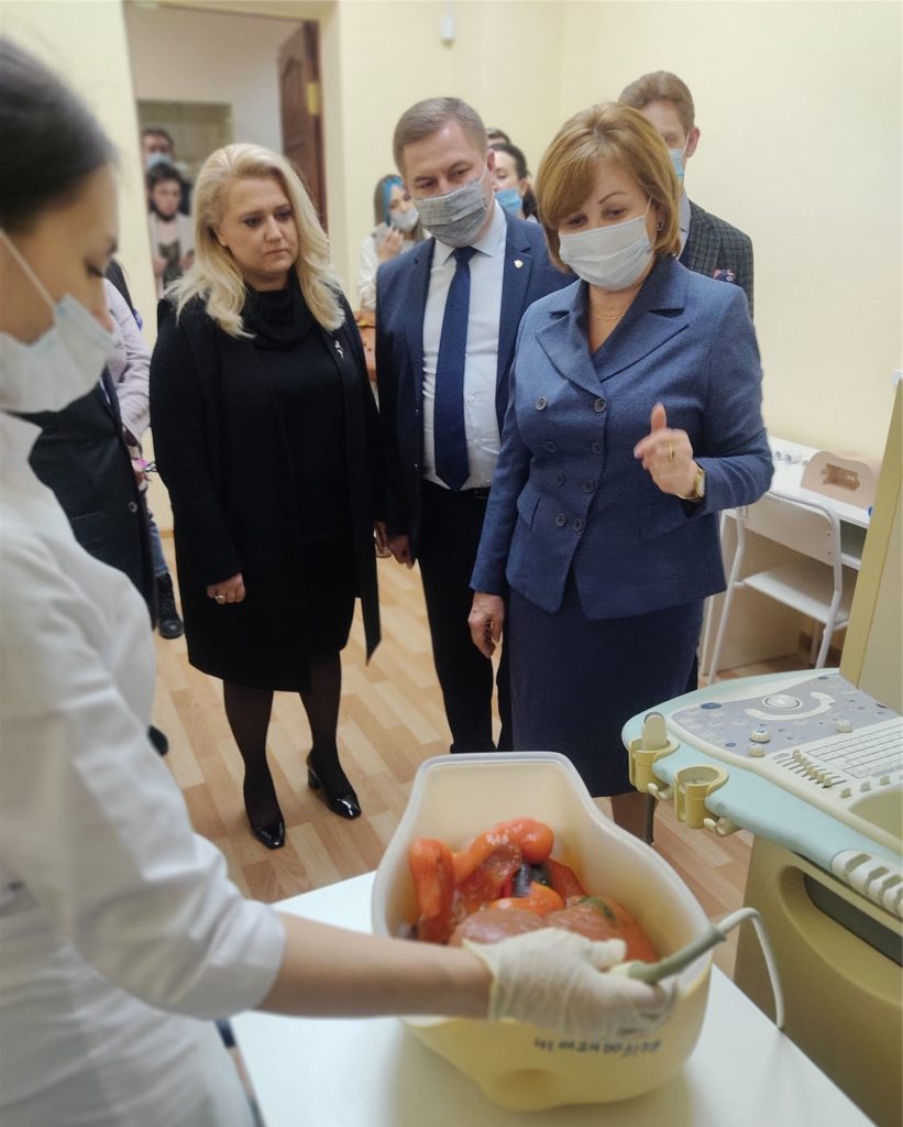 На медицинском факультете состоялось ток-шоу «Год на «передовой»